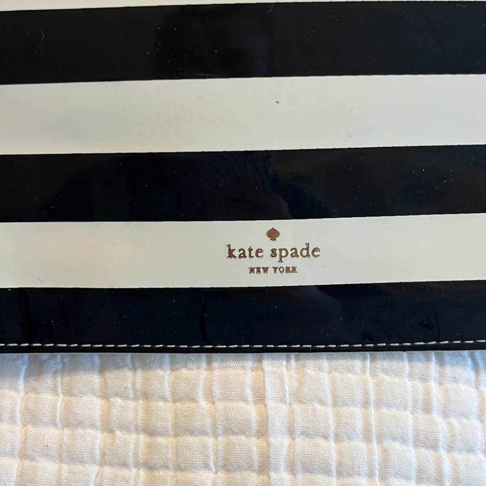 *Kate Spade Pouch - Picture 2 of 6